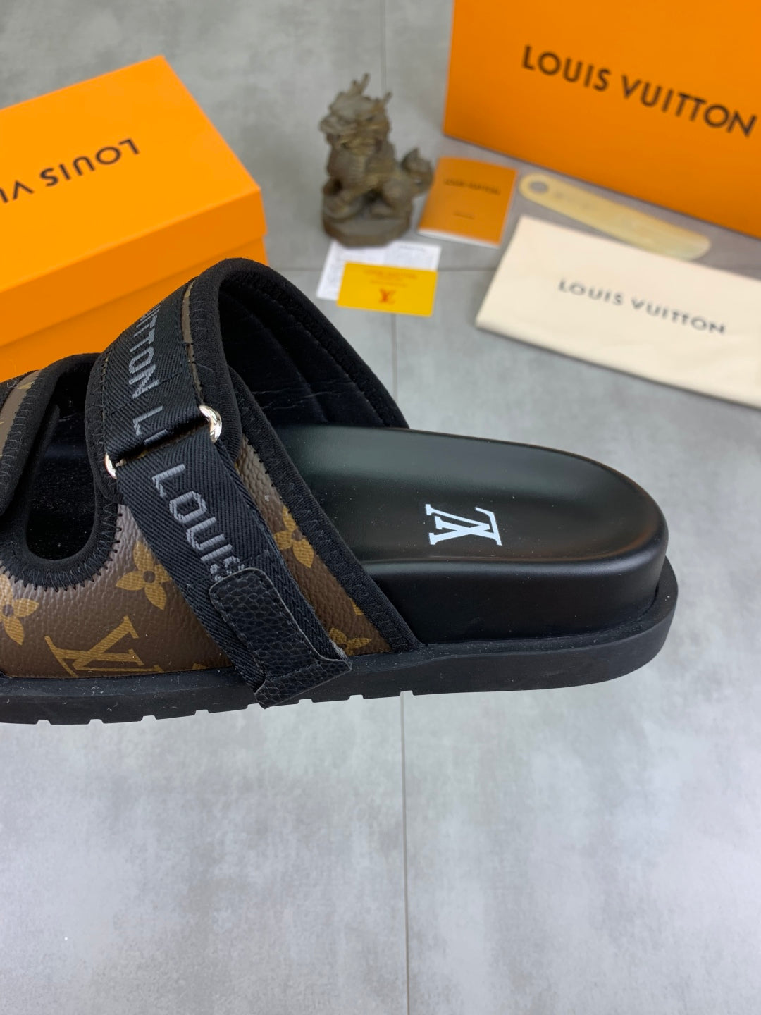 LuxluxHouse Best Quality Sandals Louis Vuitton