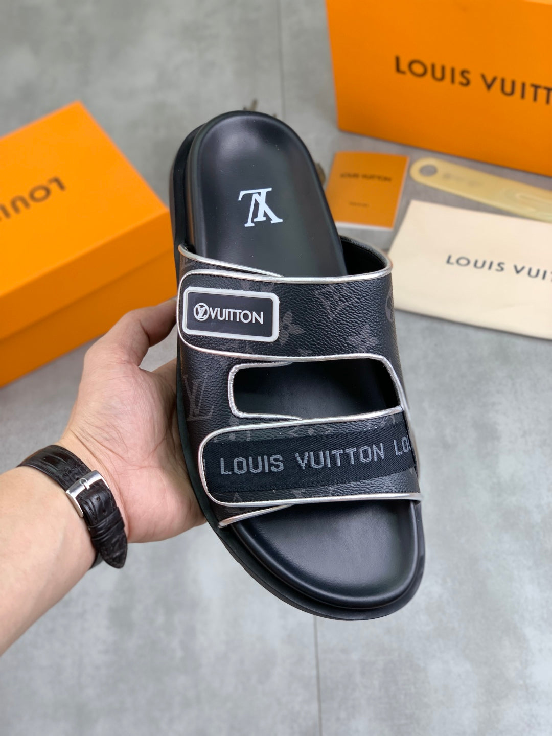LuxluxHouse Best Quality Sandals Louis Vuitton