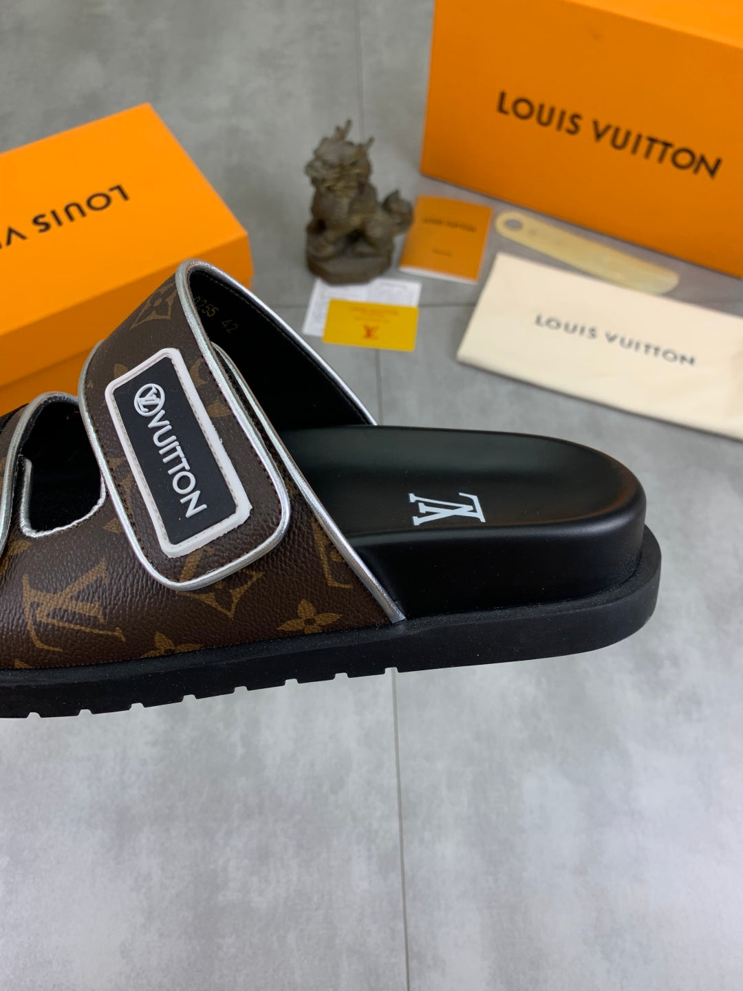 LuxluxHouse Best Quality Sandals Louis Vuitton