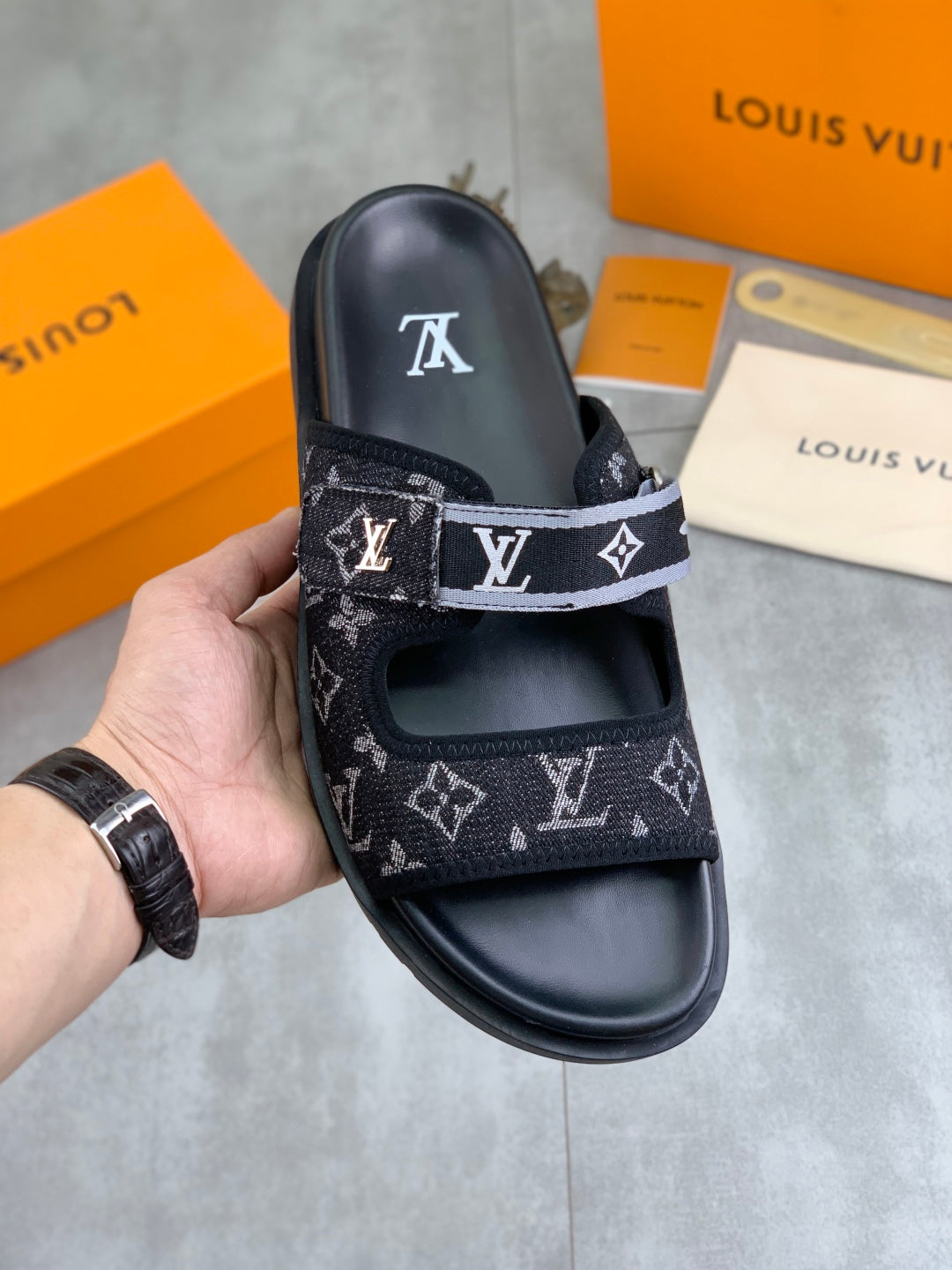 LuxluxHouse Best Quality Sandals Louis Vuitton