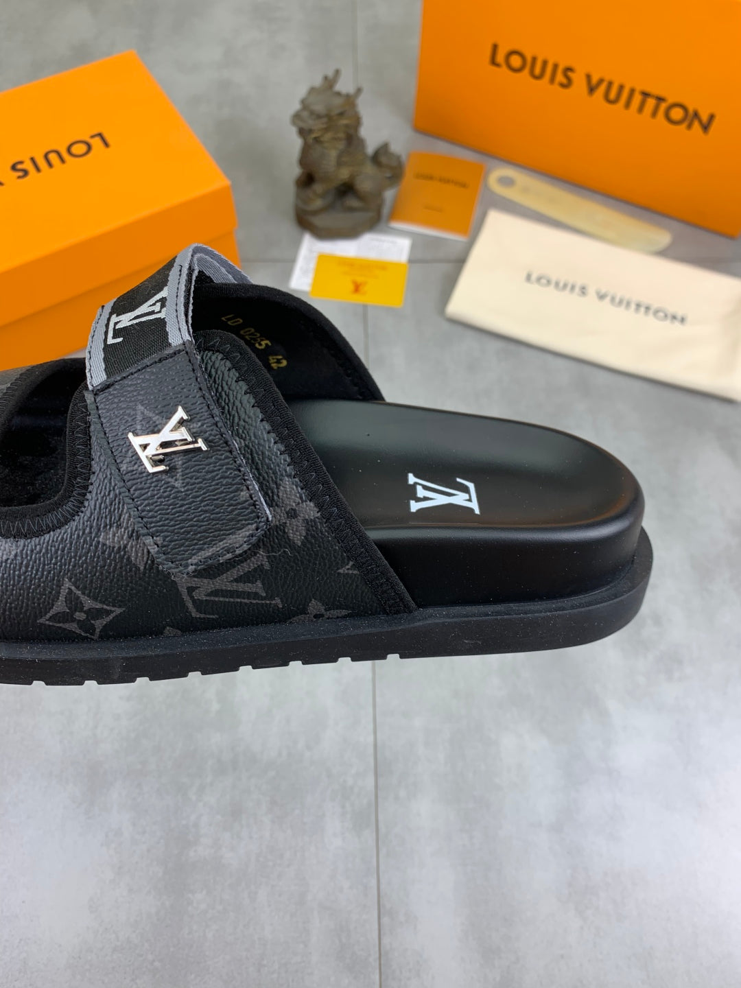 LuxluxHouse Best Quality Sandals Louis Vuitton