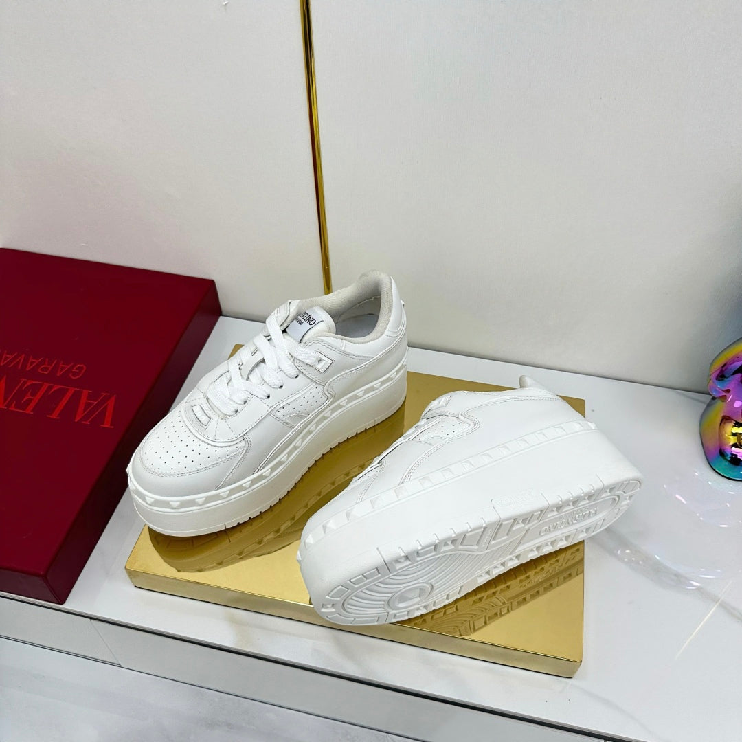 LuxluxHouse Best Quality Valentino Women Shoes