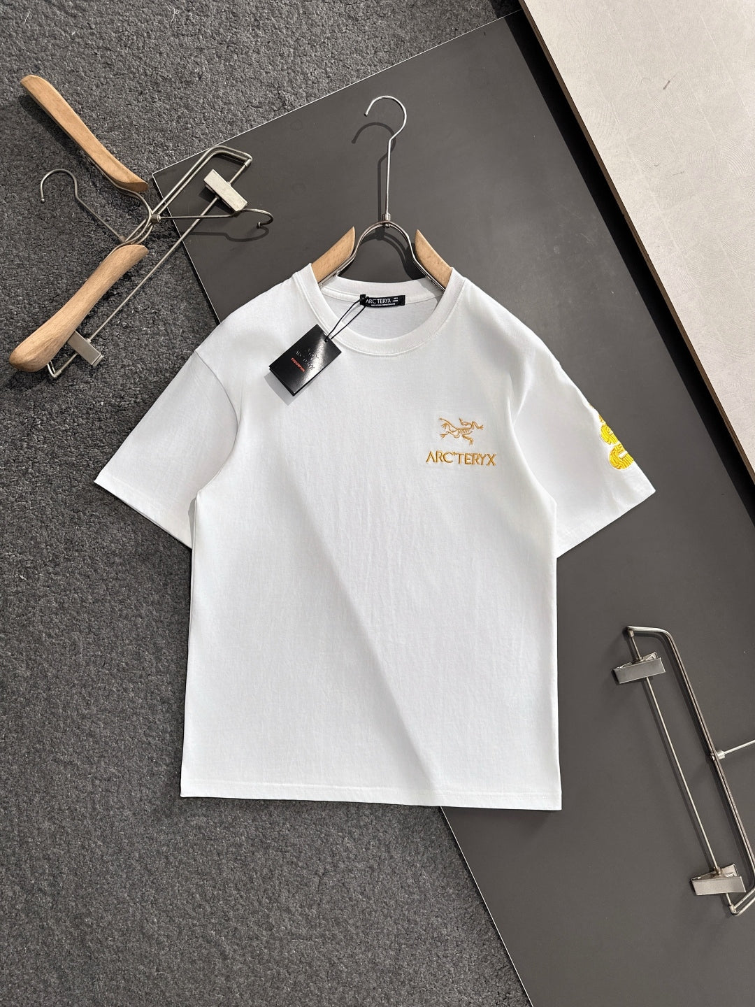 LuxluxHouse Best Quality Clothes T-shirt Arcteryx