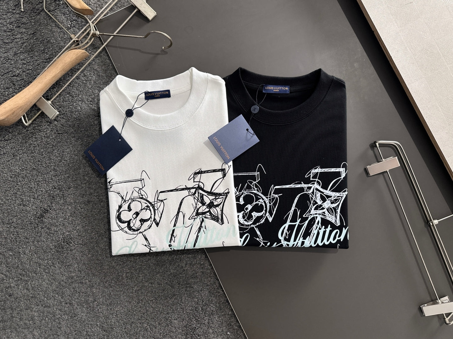 LuxluxHouse Best Quality Clothes T-shirt Louis Vuitton