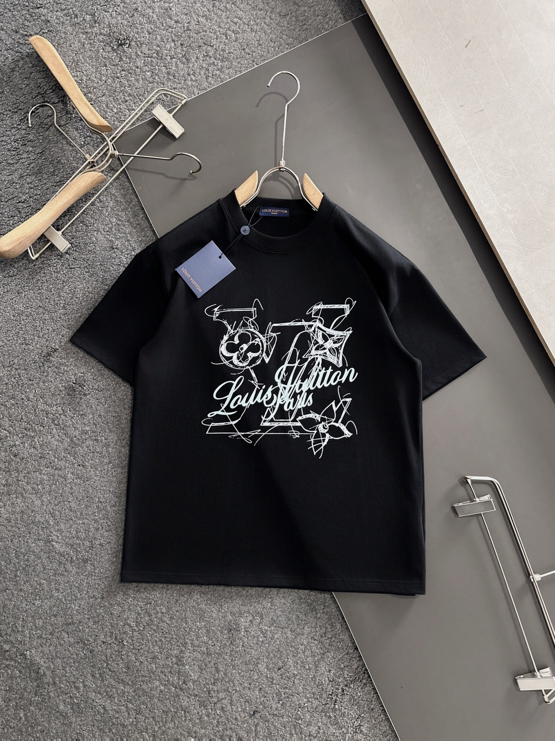 LuxluxHouse Best Quality Clothes T-shirt Louis Vuitton