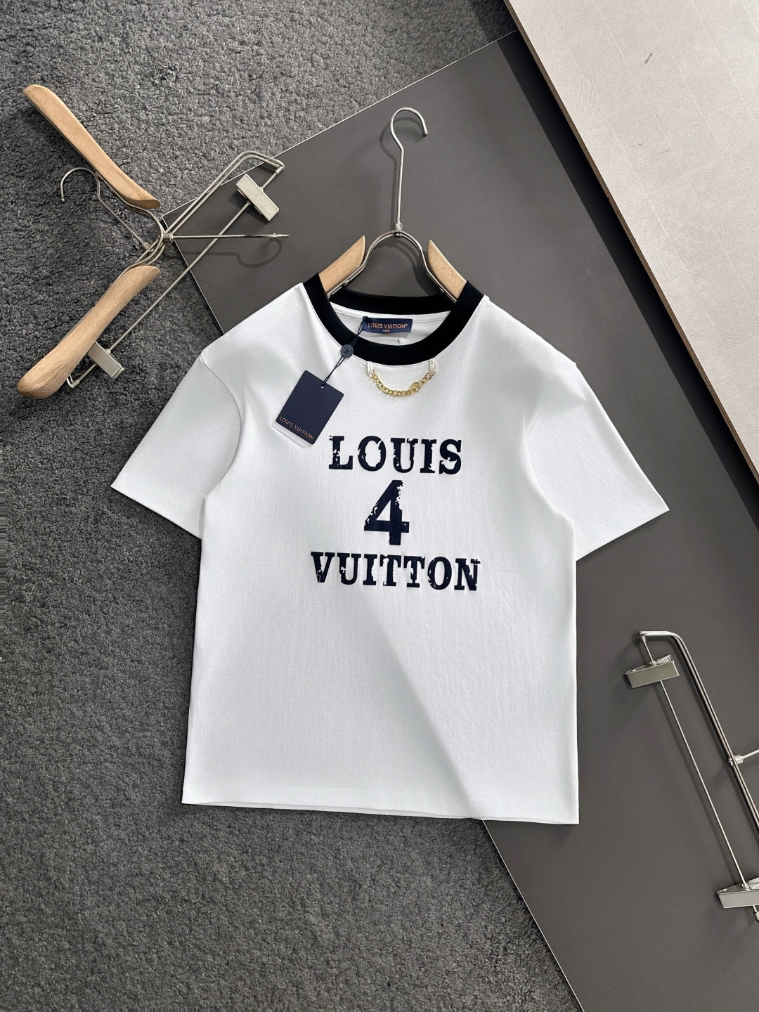 LuxluxHouse Best Quality Clothes T-shirt Louis Vuitton