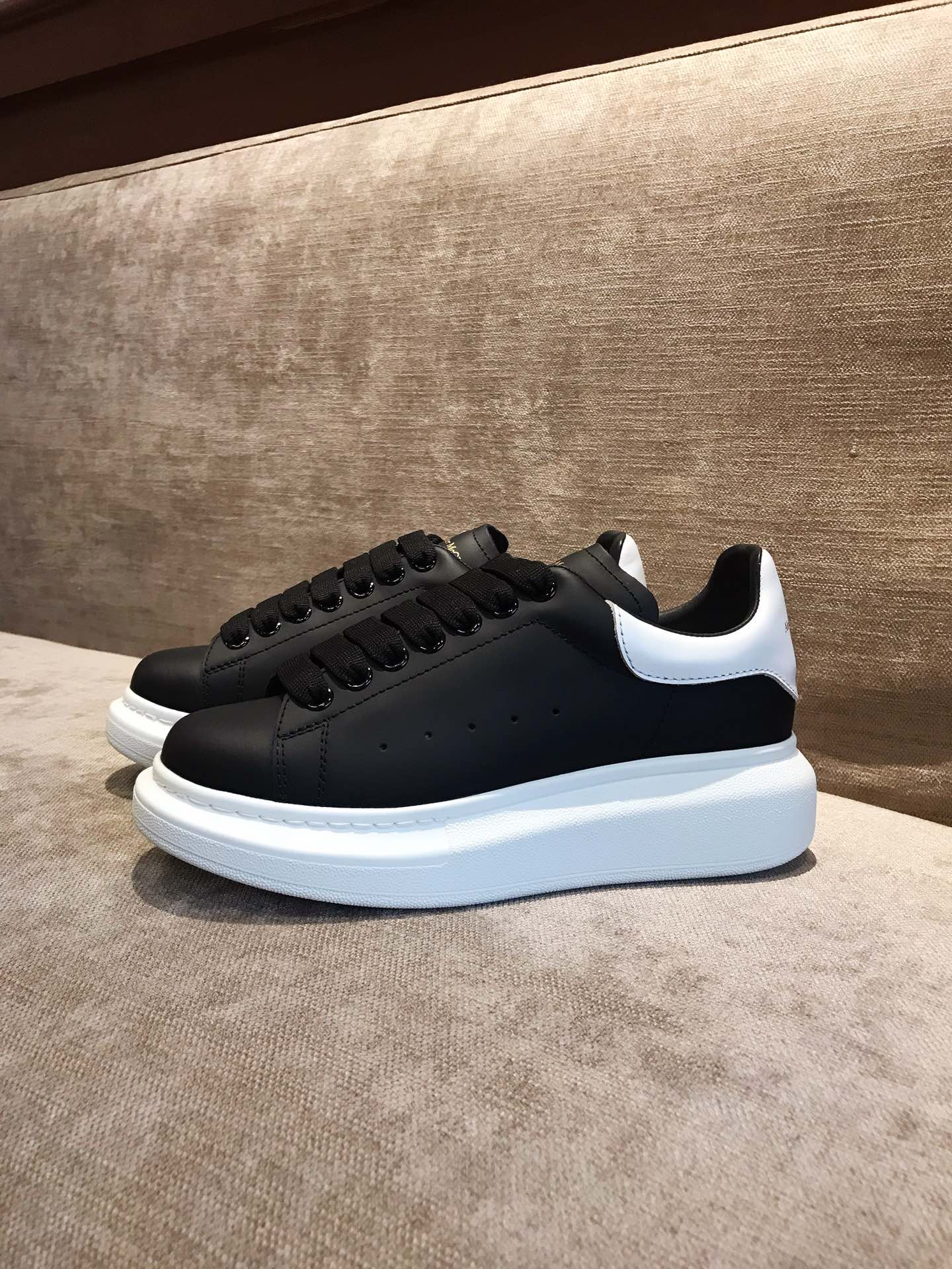 LuxluxHouse Best Quality Shoes Alexander McQueen