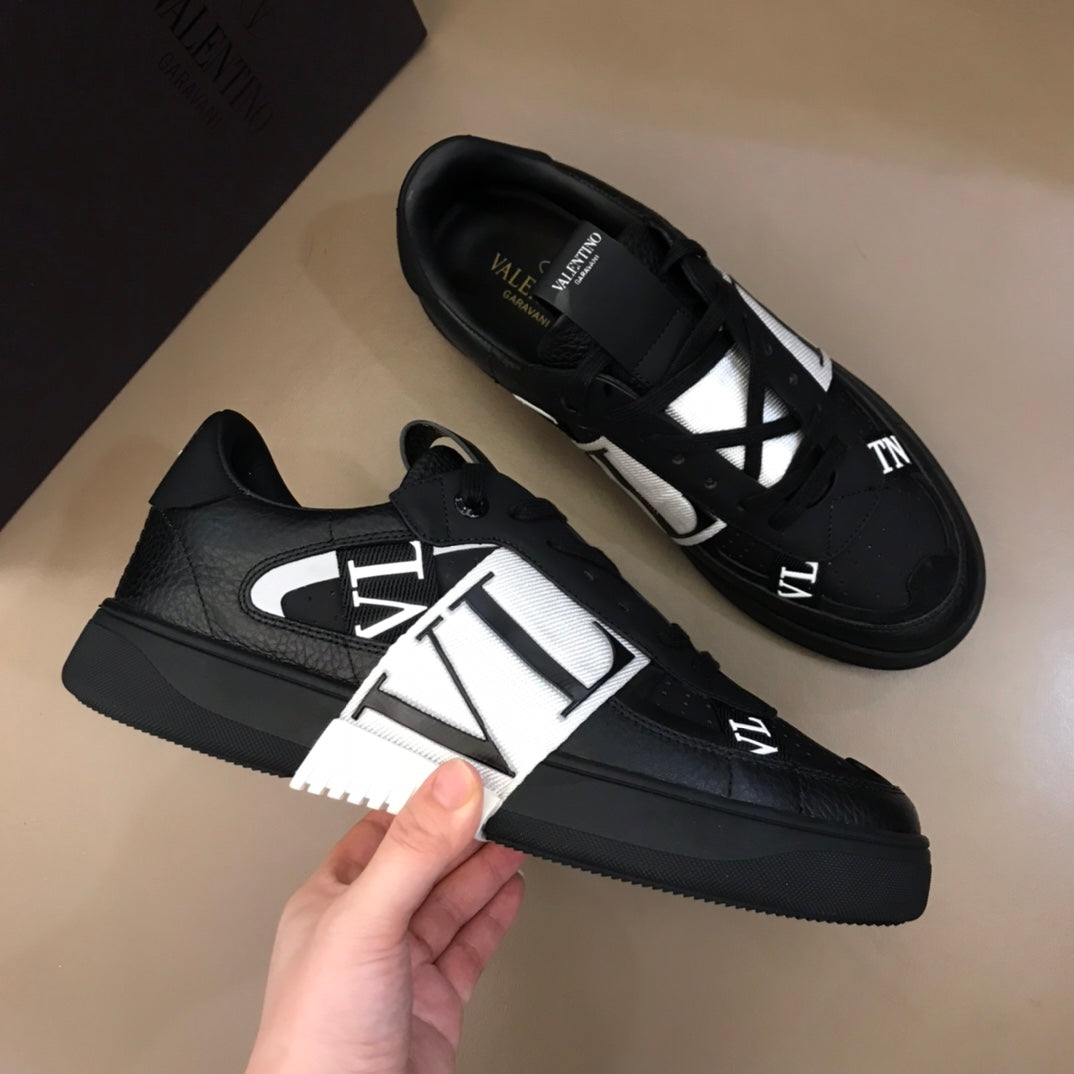 LuxluxHouse Best Quality Shoes Valentino
