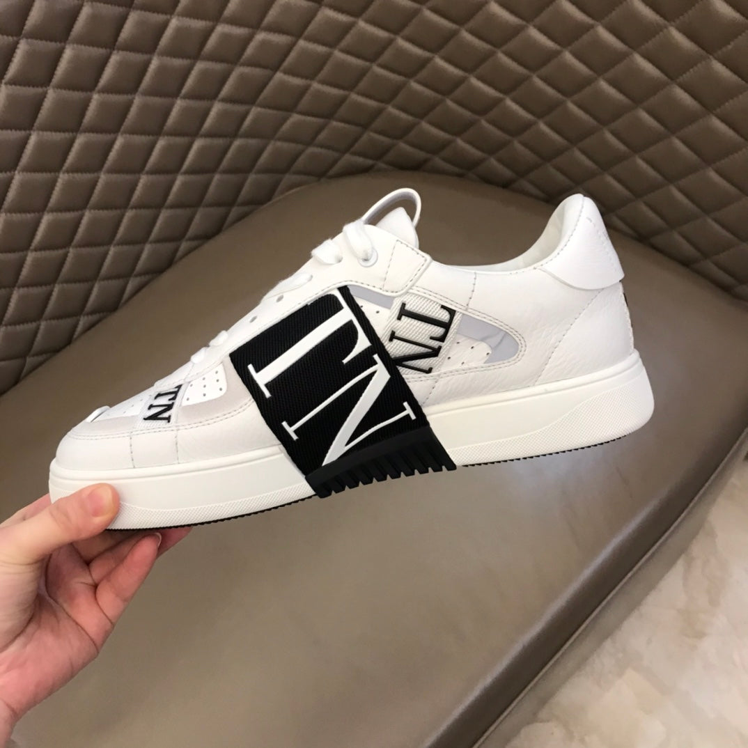 LuxluxHouse Best Quality Shoes Valentino