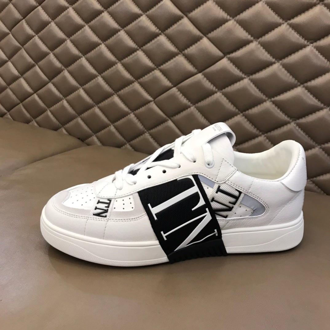 LuxluxHouse Best Quality Shoes Valentino