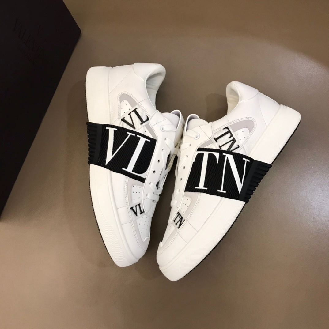 LuxluxHouse Best Quality Shoes Valentino