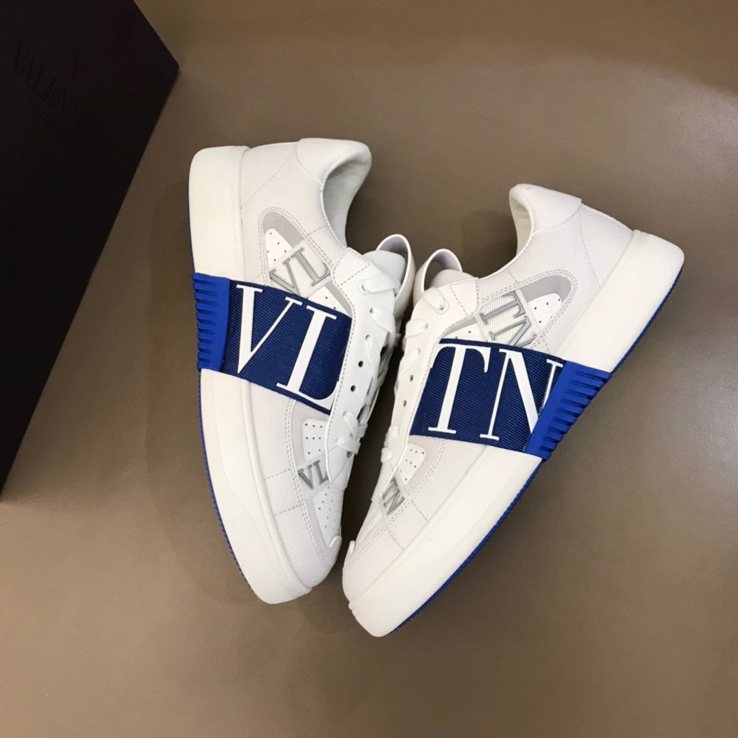 LuxluxHouse Best Quality Shoes Valentino