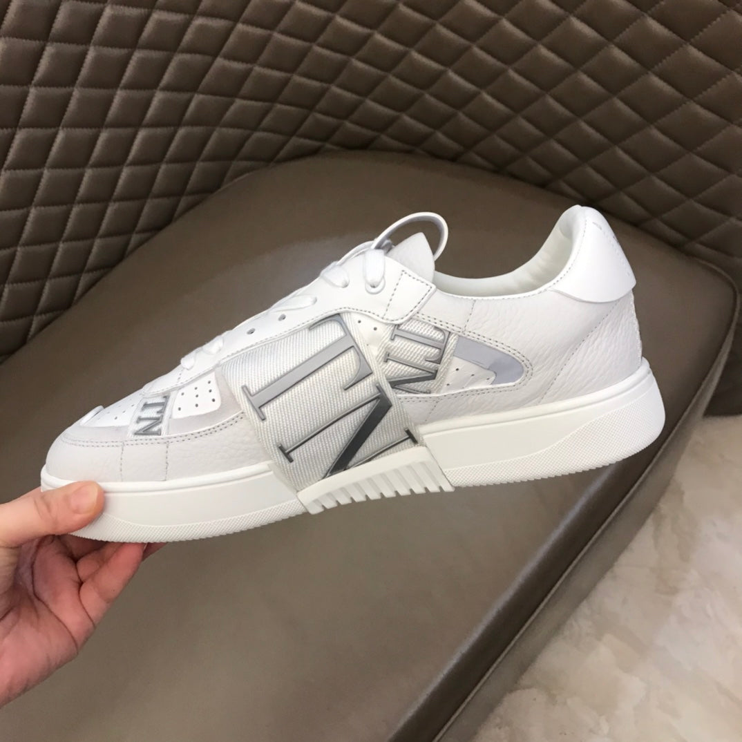 LuxluxHouse Best Quality Shoes Valentino