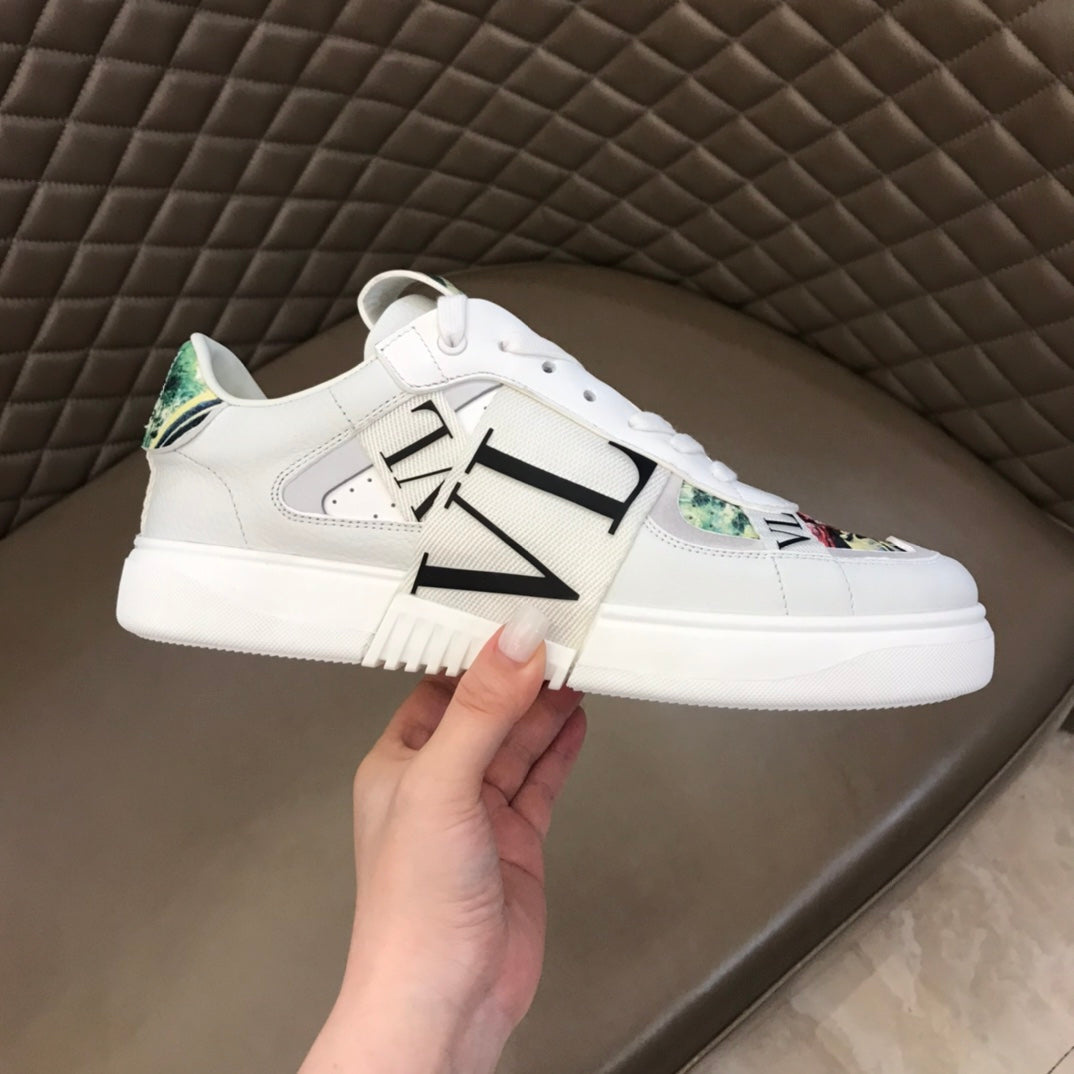 LuxluxHouse Best Quality Shoes Valentino