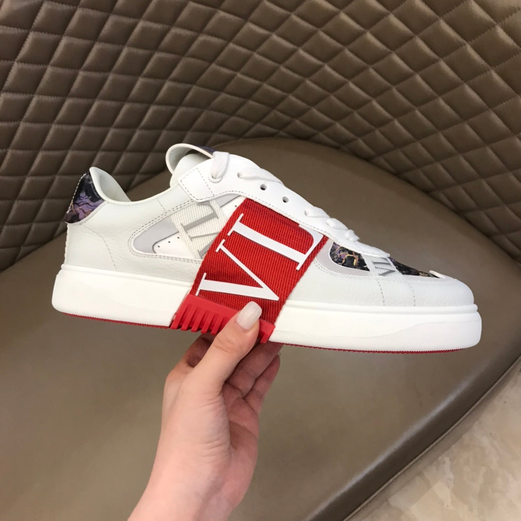 LuxluxHouse Best Quality Shoes Valentino