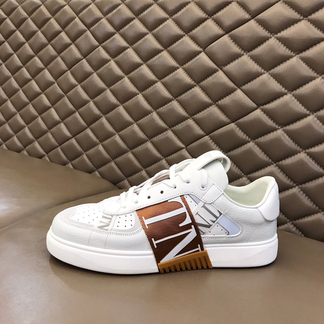 LuxluxHouse Best Quality Shoes Valentino