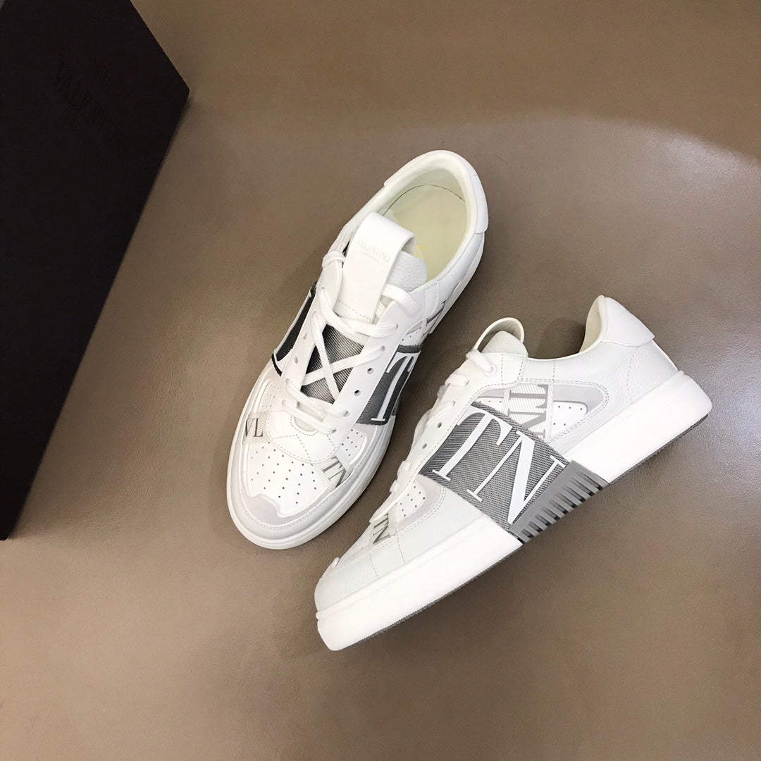 LuxluxHouse Best Quality Shoes Valentino