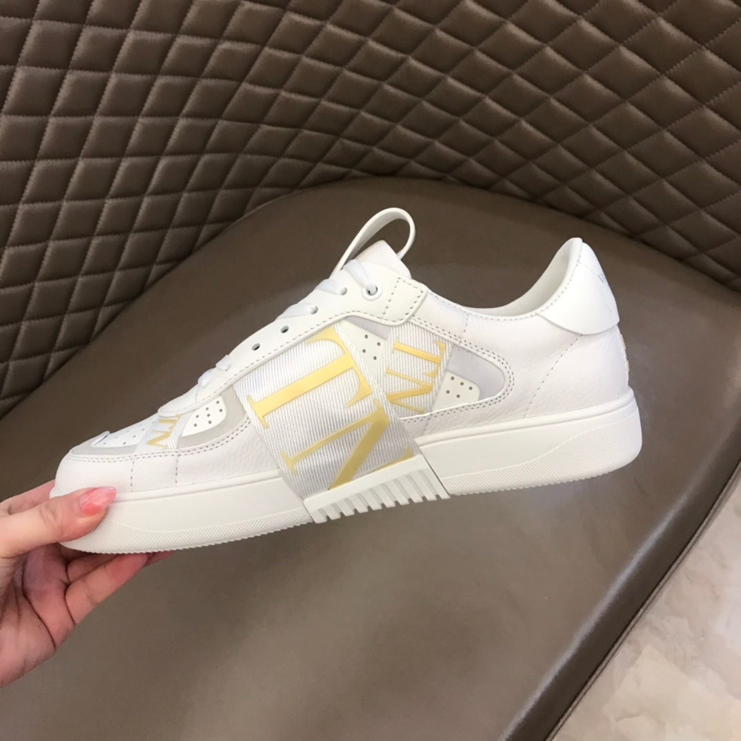 LuxluxHouse Best Quality Shoes Valentino