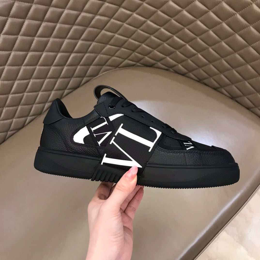 LuxluxHouse Best Quality Shoes Valentino
