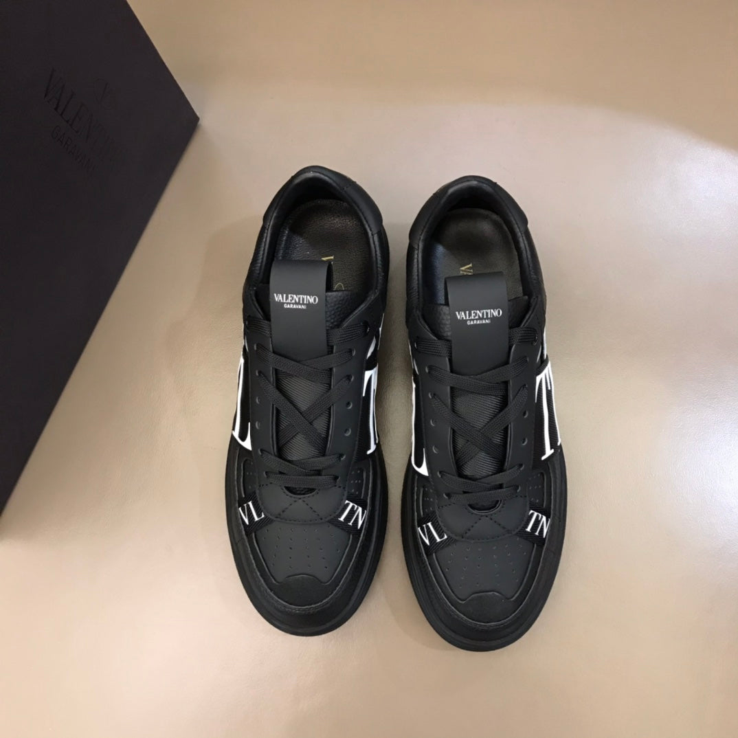 LuxluxHouse Best Quality Shoes Valentino