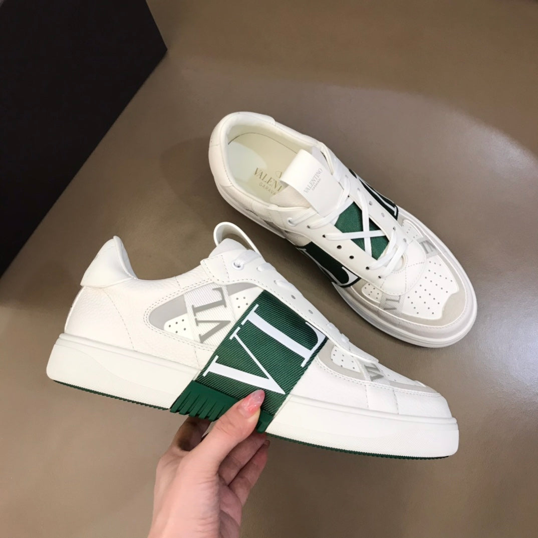 LuxluxHouse Best Quality Shoes Valentino