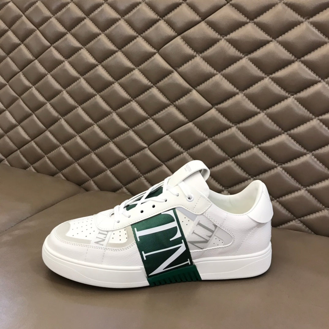 LuxluxHouse Best Quality Shoes Valentino