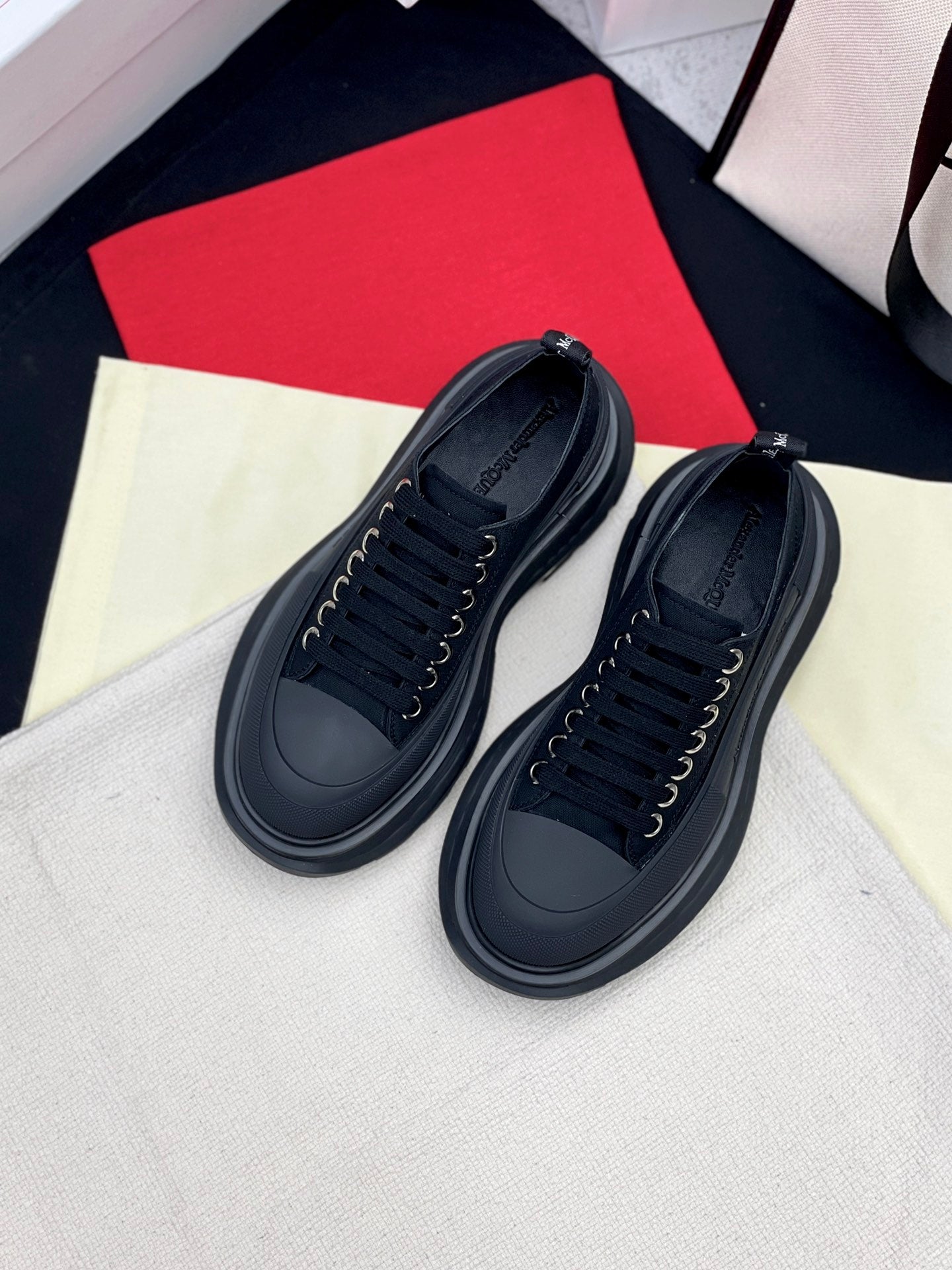 LuxluxHouse Best Quality Shoes Alexander McQueen