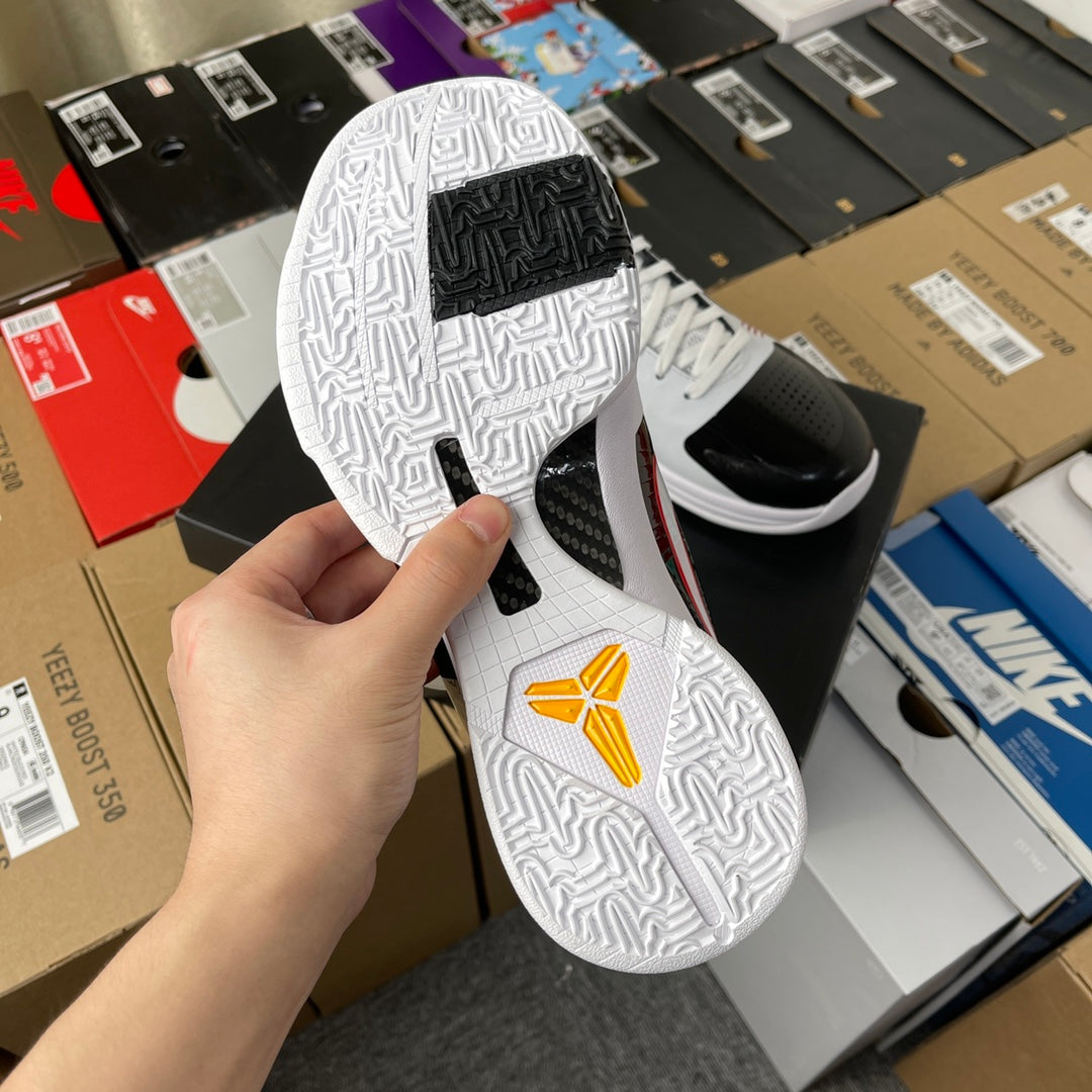 Max/WKB Batch-Nike Zoom Kobe 5 Protro “Bruce Lee Alt”