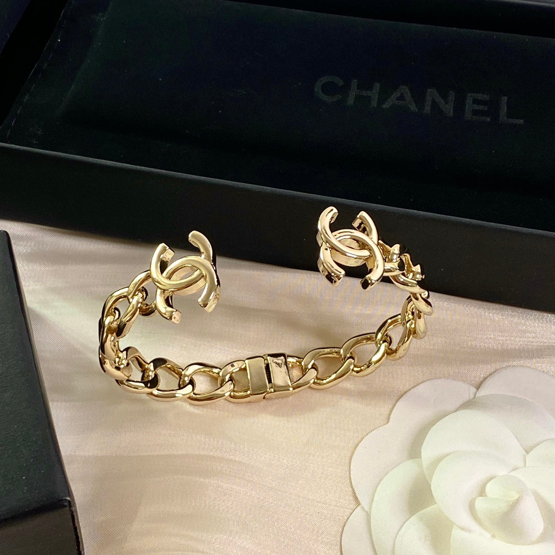 LuxluxHouse Best Quality Accessories Bracelet Bracelet Earrings Chanel Earrings