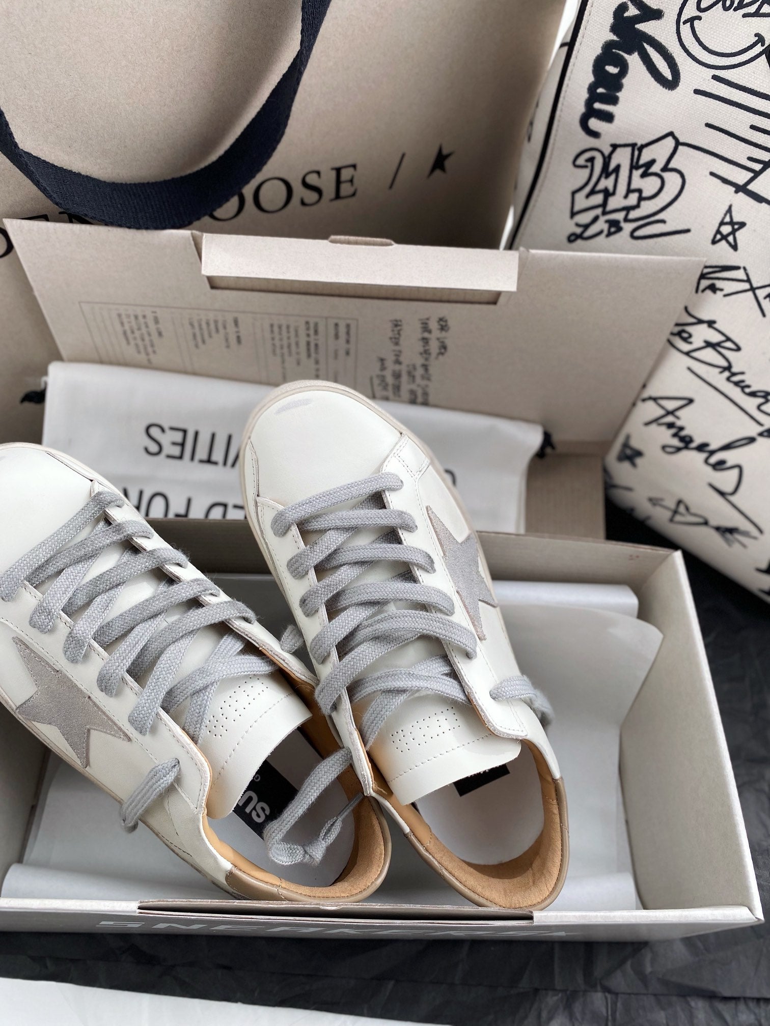 LuxluxHouse Best Quality Shoes Golden Goose