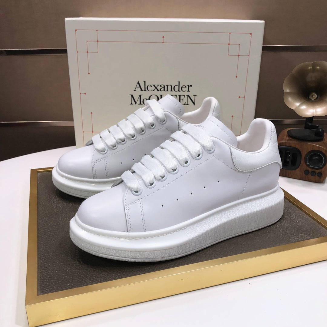 LuxluxHouse Best Quality Shoes Alexander McQueen