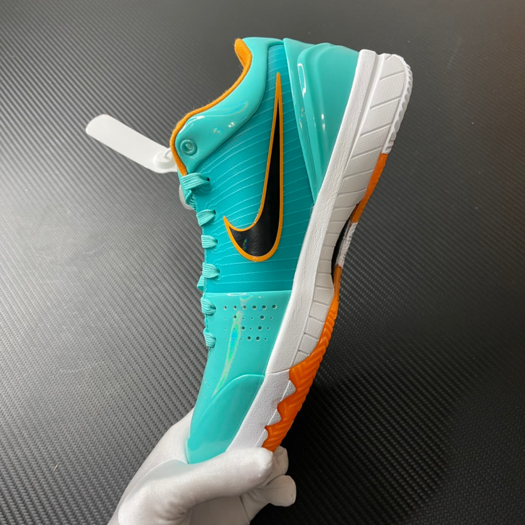 Max/WKB Batch-UNDEFEATED × Nike Zoom Kobe 4 Protro “Spurs”