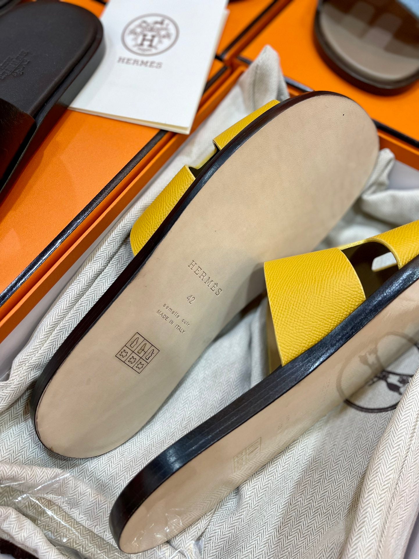 LuxluxHouse Best Quality Sandals Hermes
