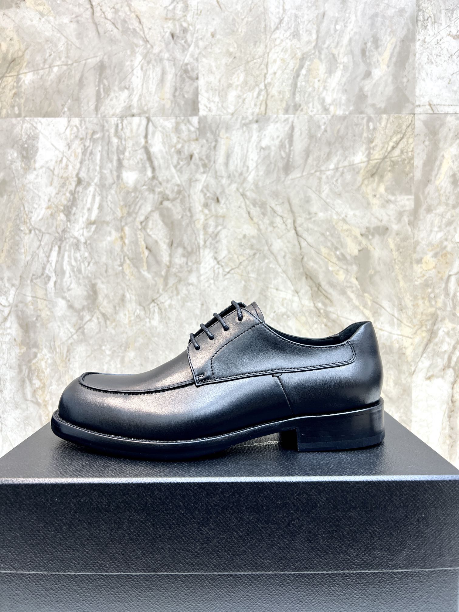LuxluxHouse Best Quality Shoes Prada