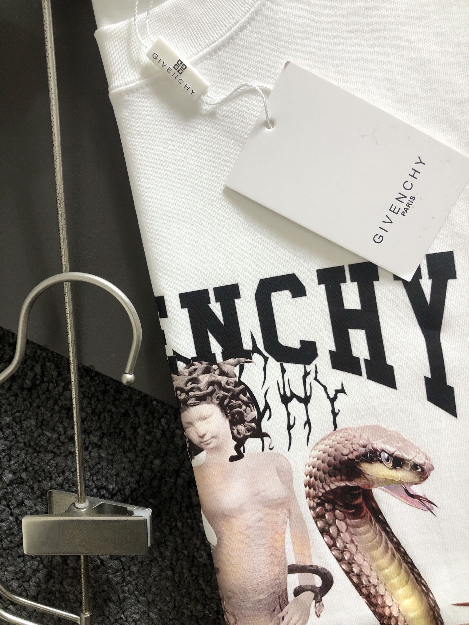 LuxluxHouse Best Quality Clothes Givenchy T-shirt