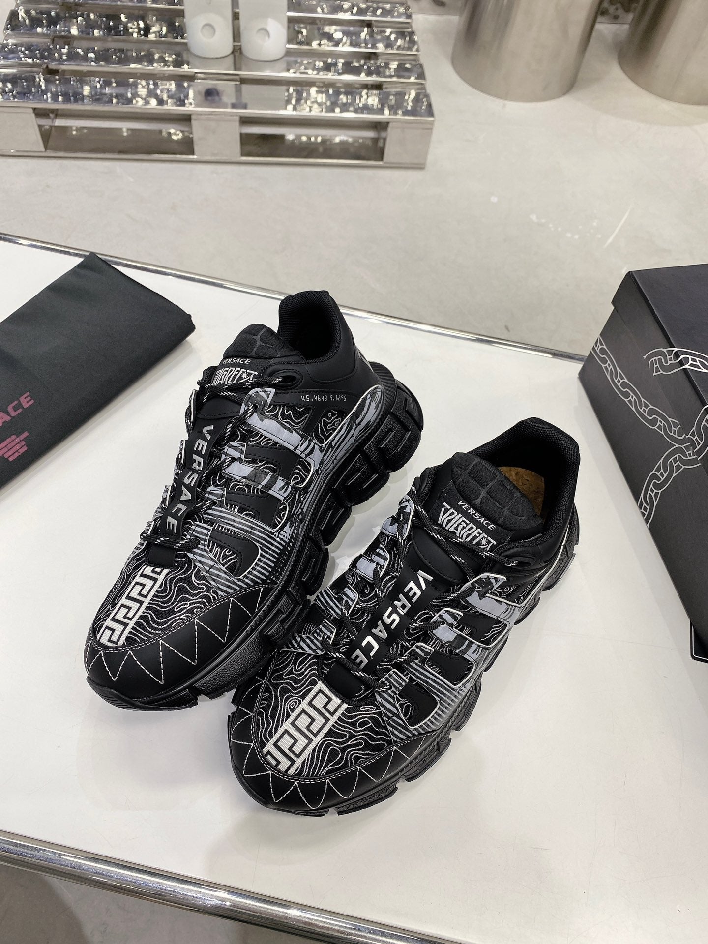 LuxluxHouse Best Quality Shoes Versace