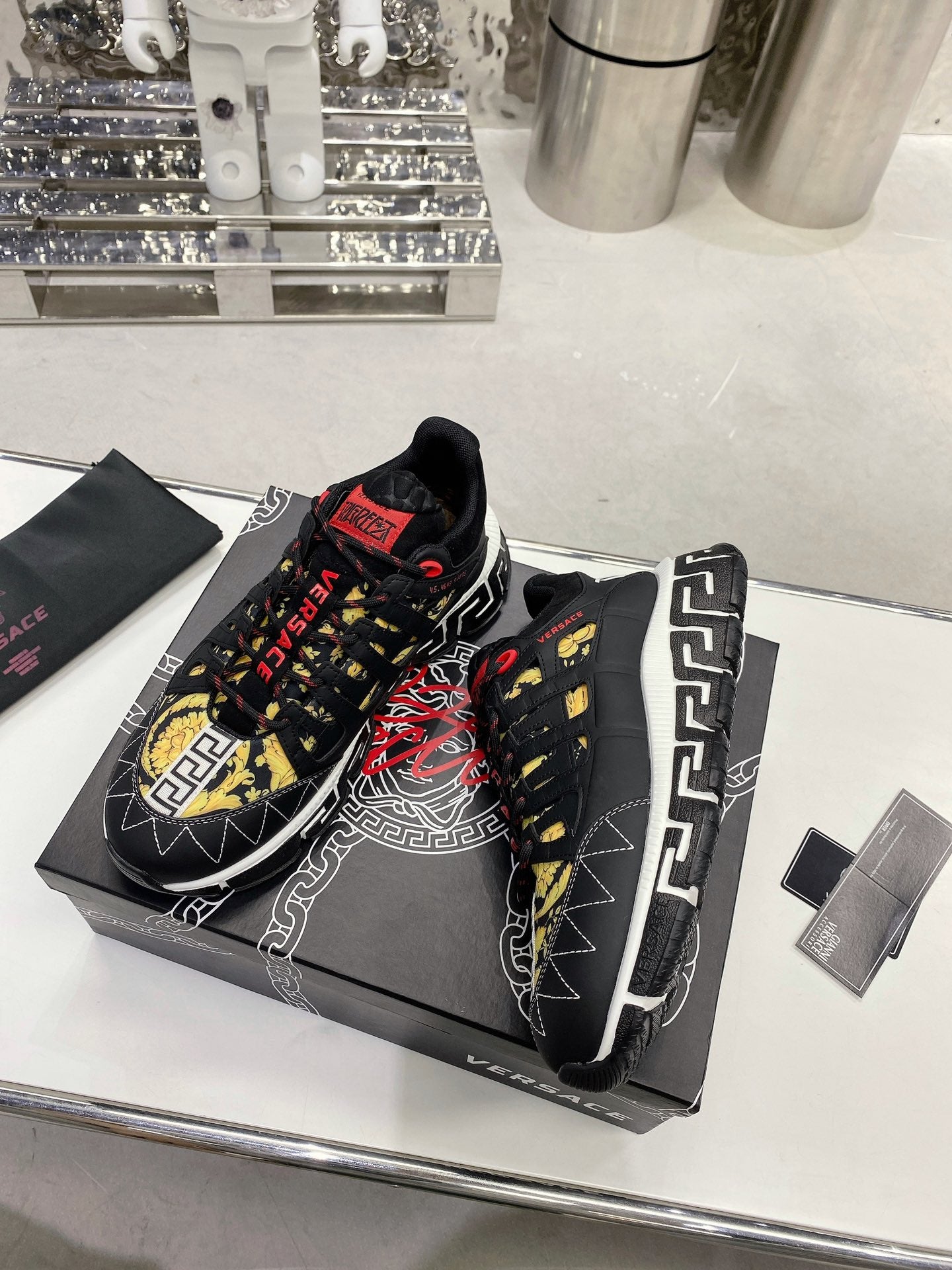 LuxluxHouse Best Quality Shoes Versace