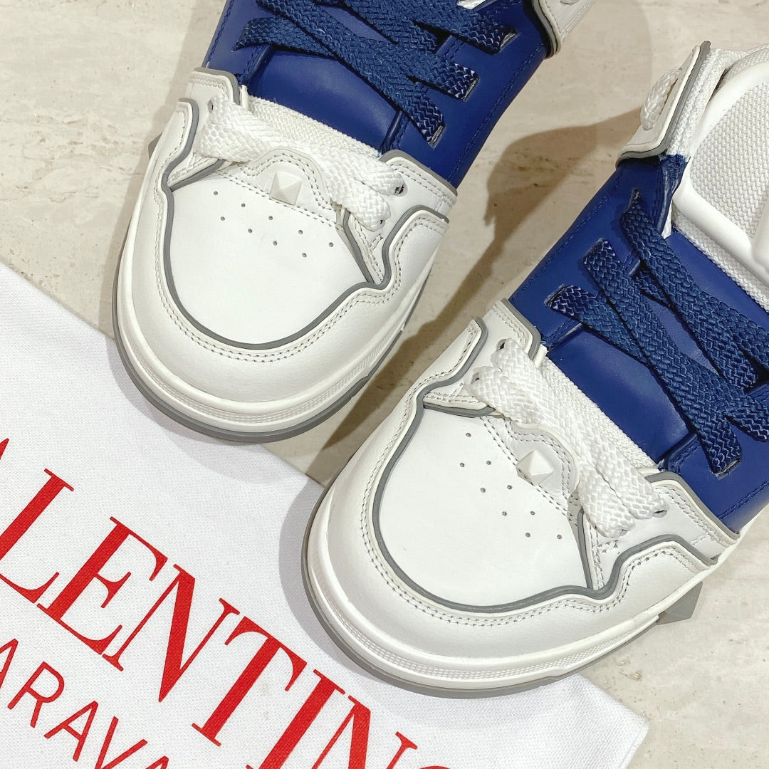 LuxluxHouse Best Quality Shoes Valentino