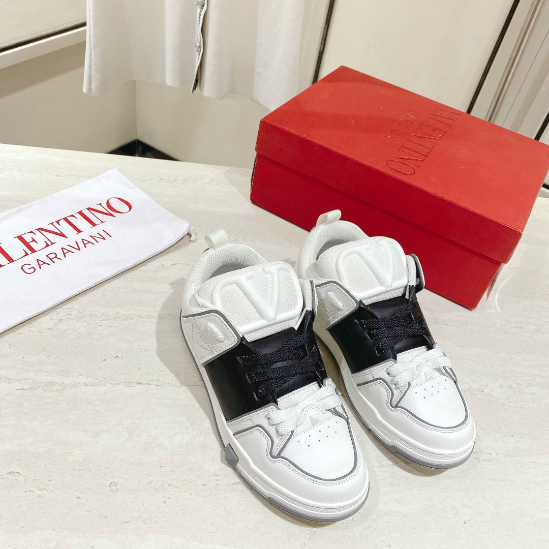 LuxluxHouse Best Quality Shoes Valentino
