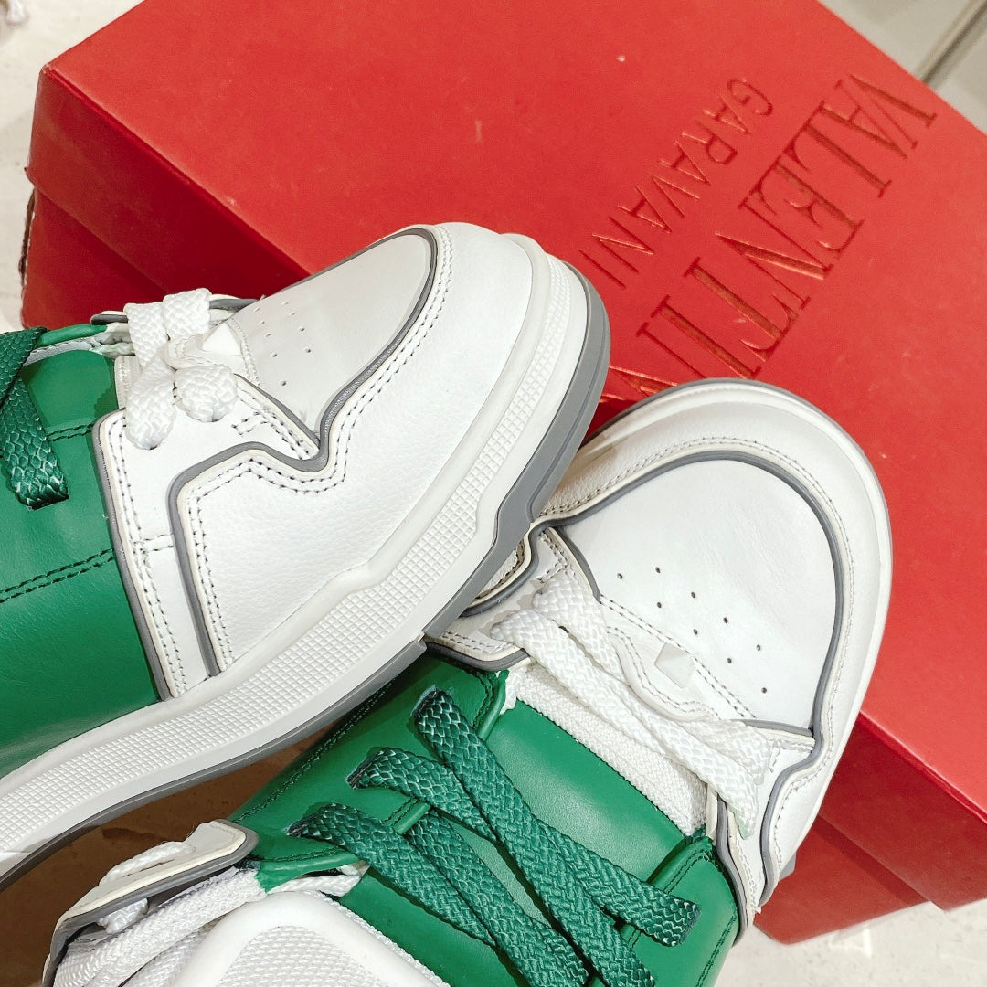 LuxluxHouse Best Quality Shoes Valentino