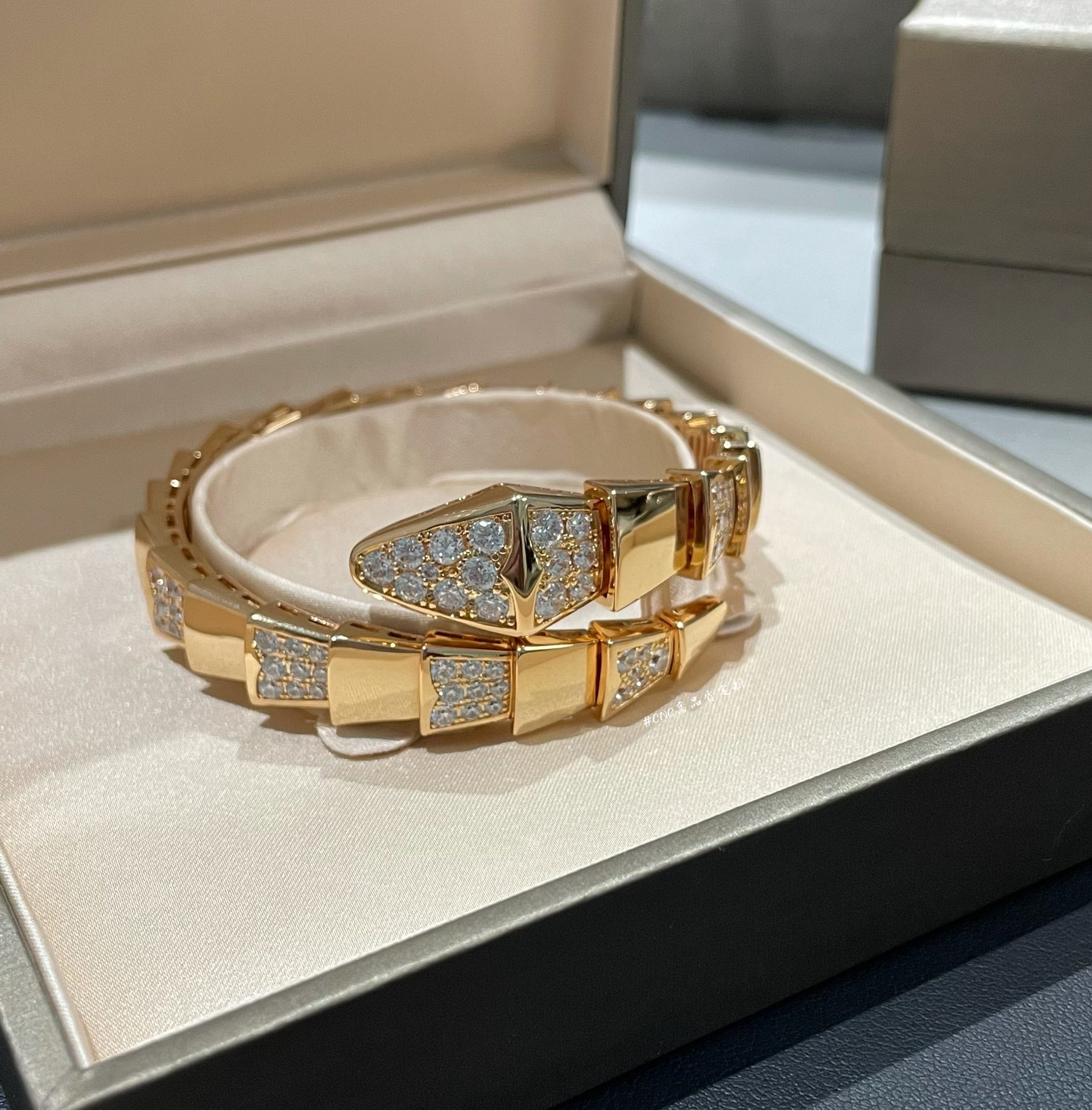 LuxluxHouse Best Quality Accessories Bracelet Bvlgari