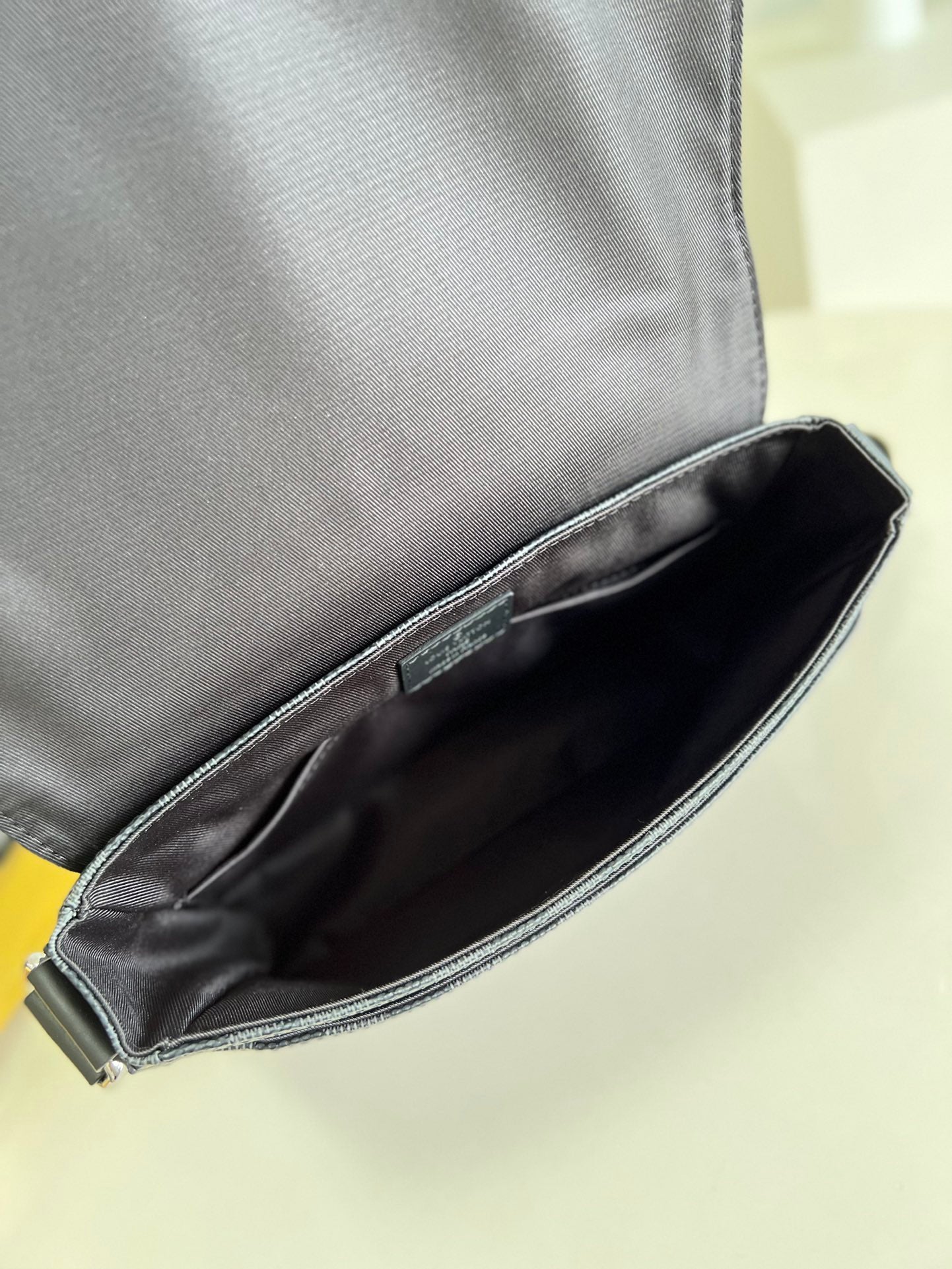 LuxluxHouse Best Quality Bags Louis Vuitton Men