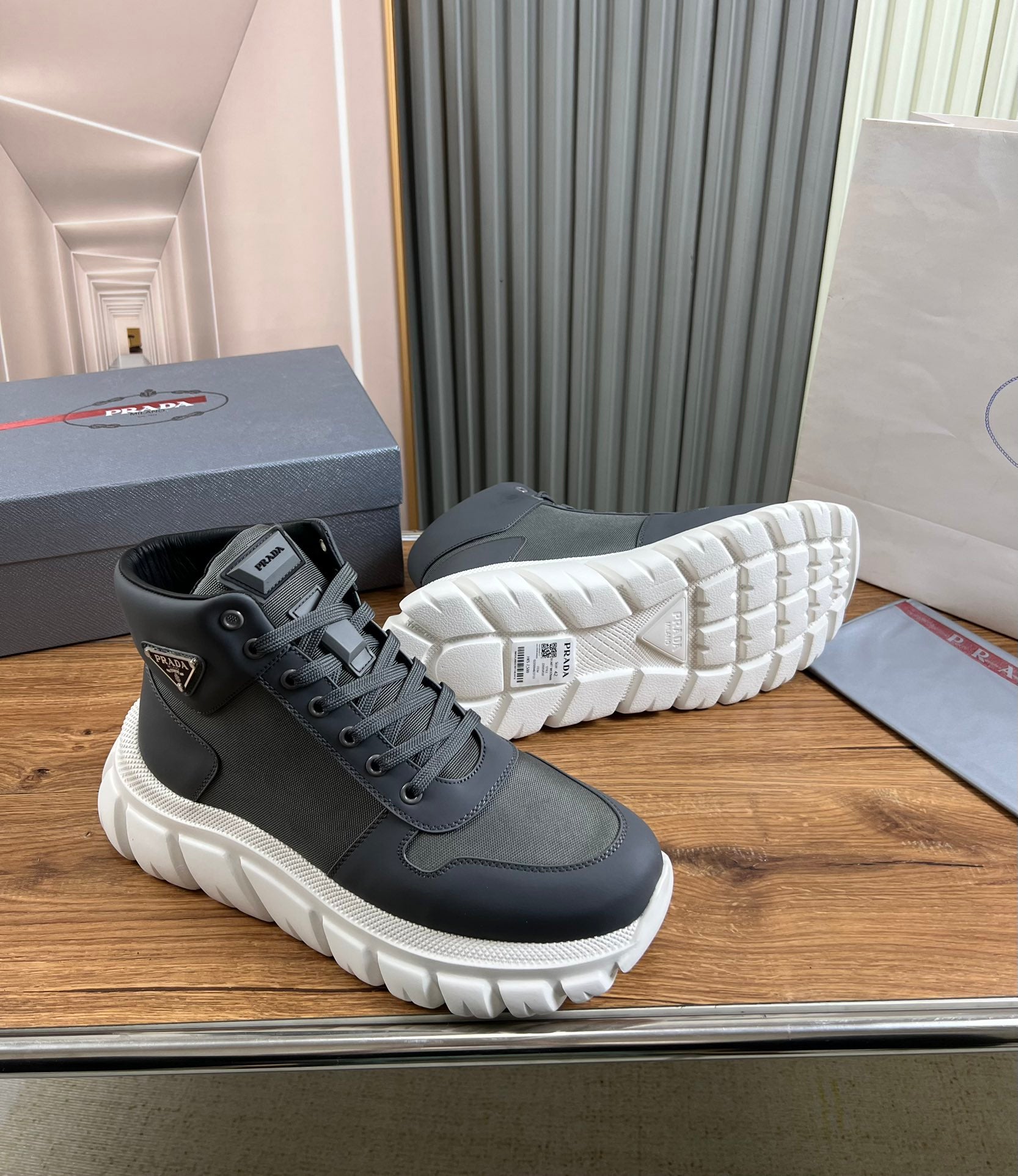 LuxluxHouse Best Quality Shoes Prada