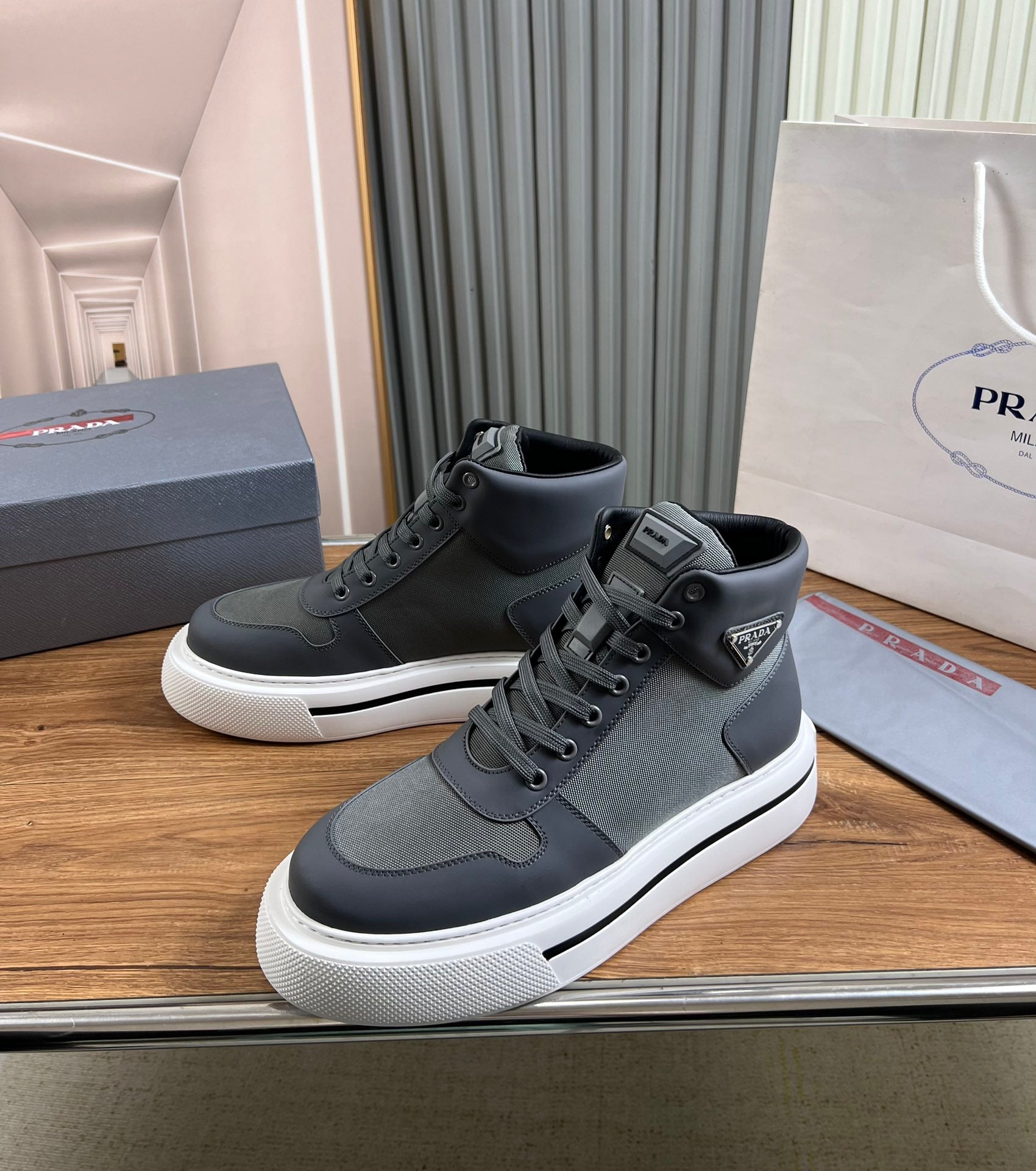 LuxluxHouse Best Quality Shoes Prada