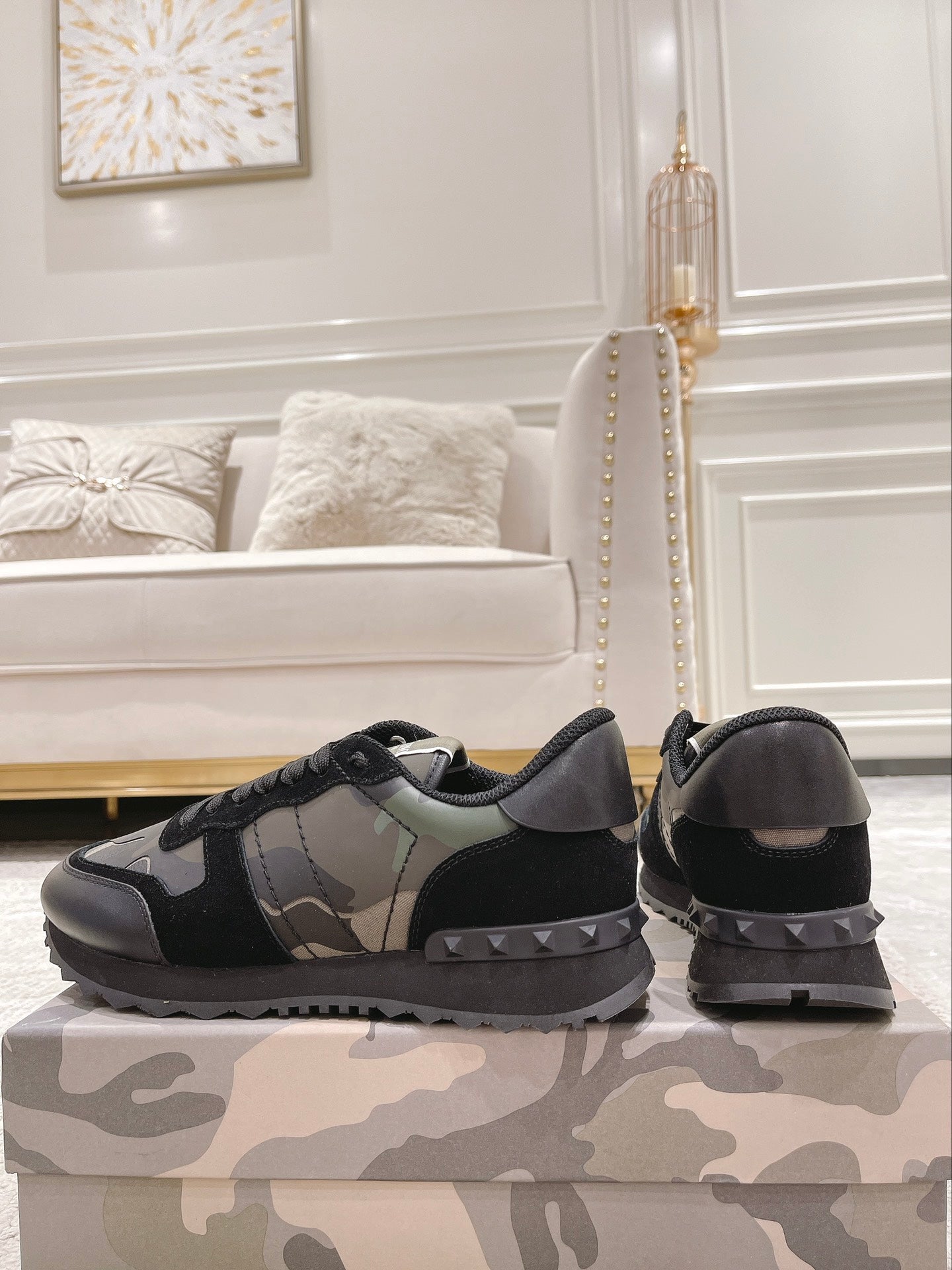 LuxluxHouse Best Quality Shoes Valentino
