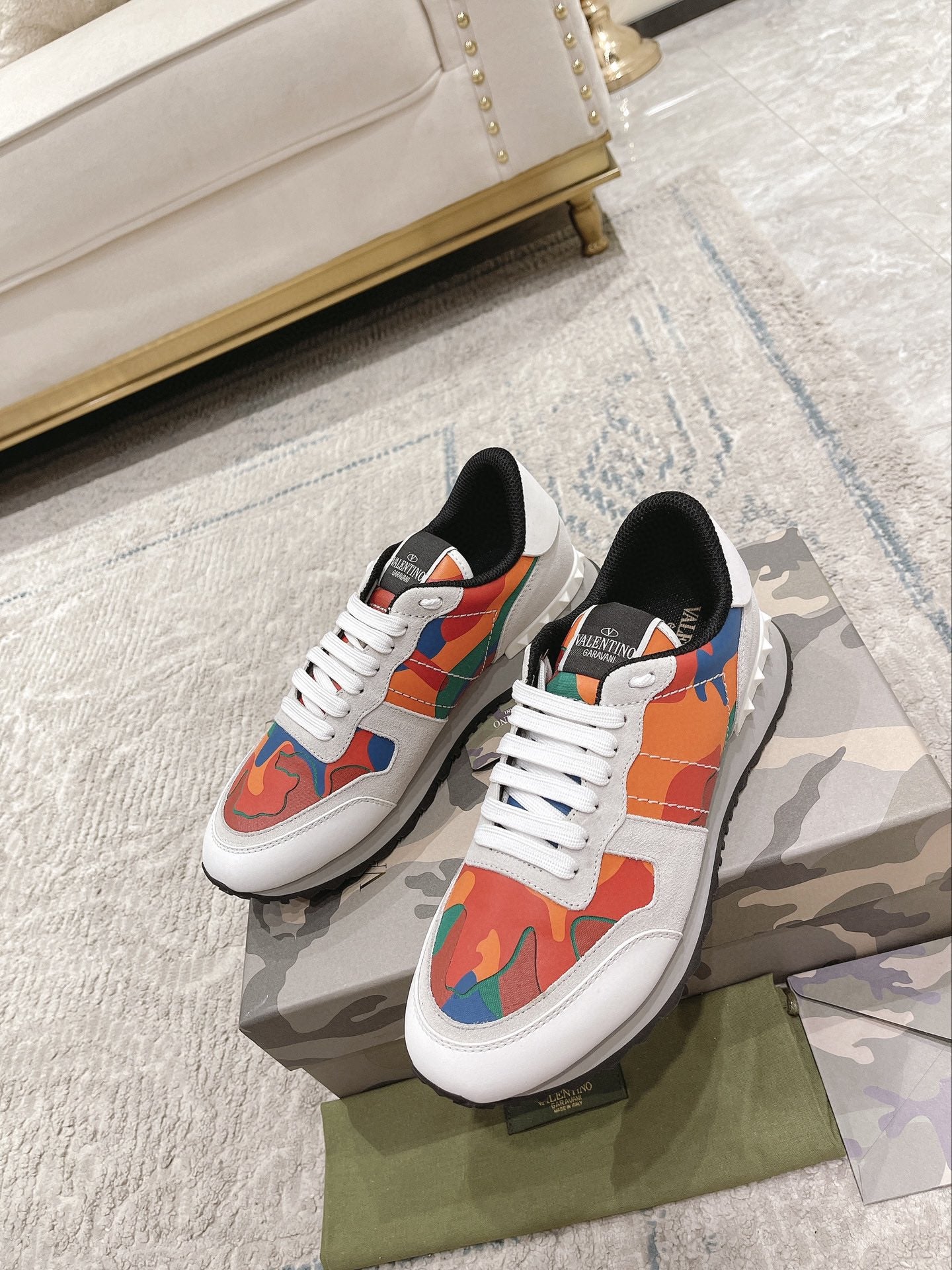 LuxluxHouse Best Quality Shoes Valentino