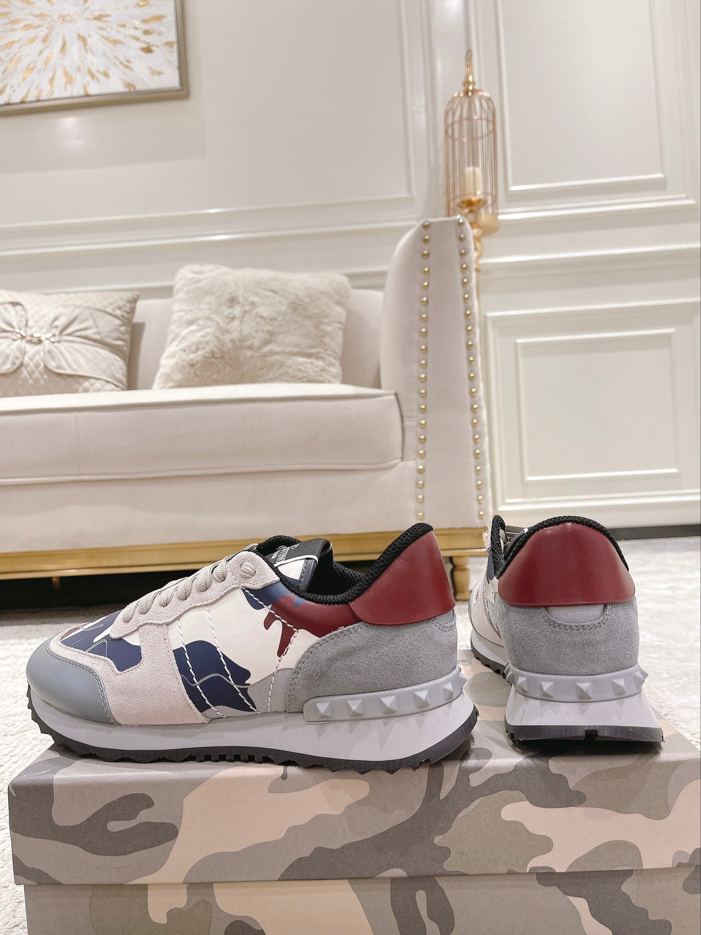 LuxluxHouse Best Quality Shoes Valentino