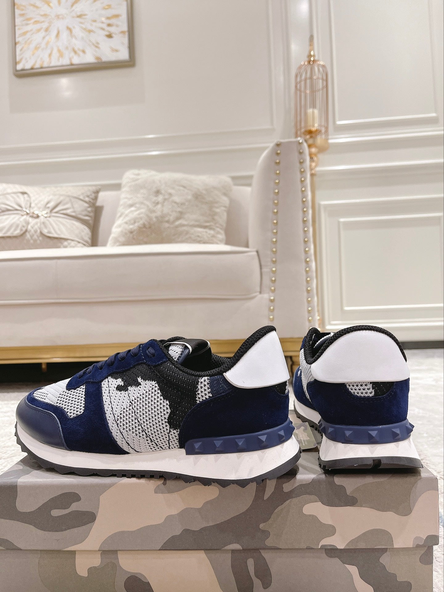LuxluxHouse Best Quality Shoes Valentino
