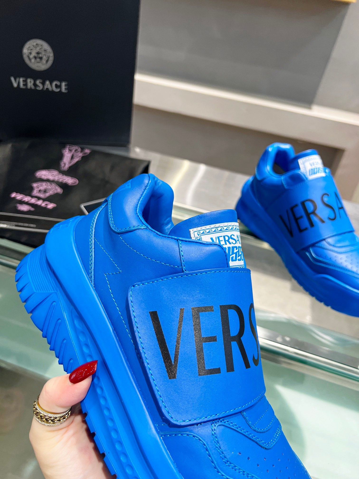 LuxluxHouse Best Quality Shoes Versace