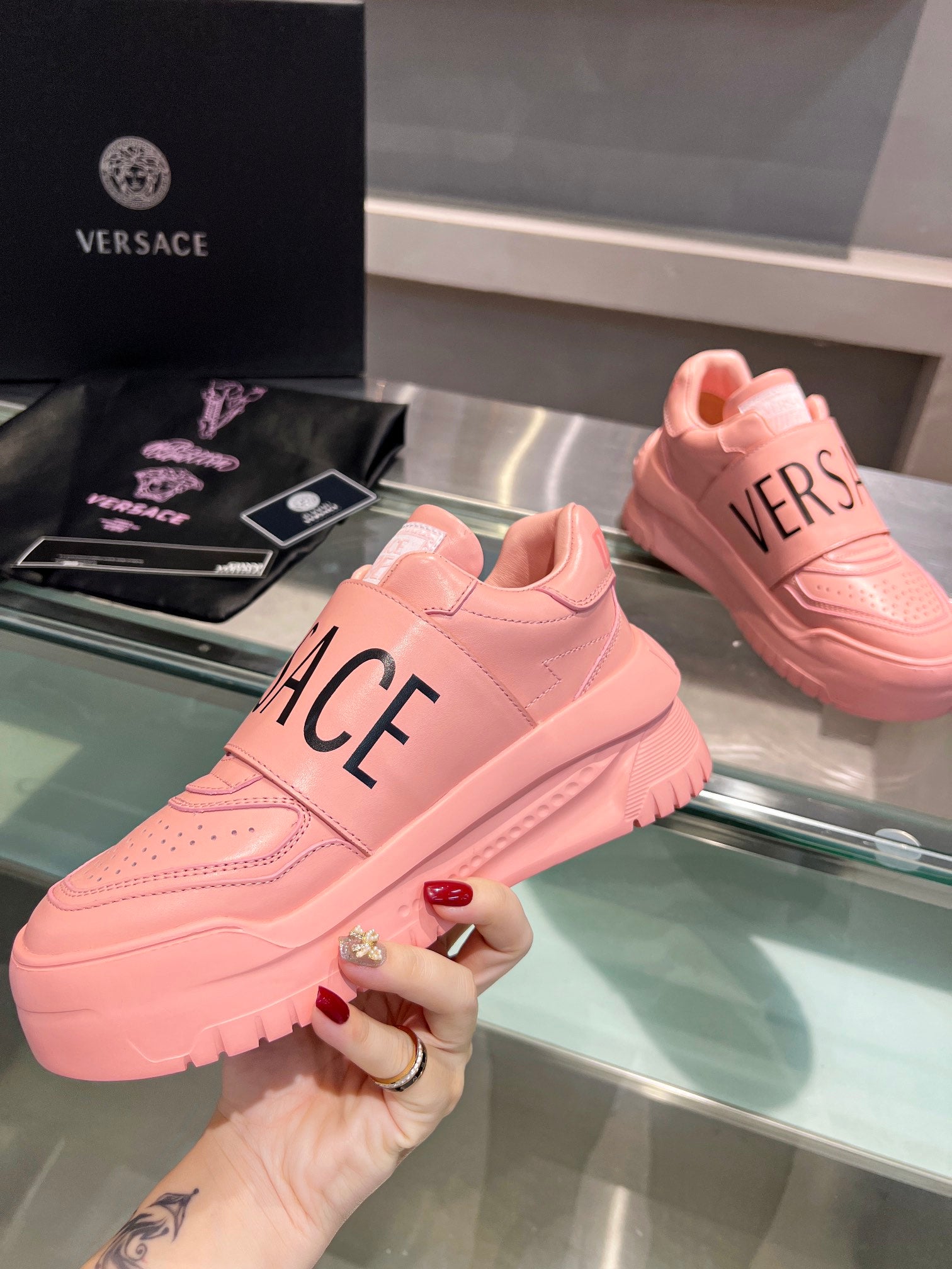 LuxluxHouse Best Quality Shoes Versace